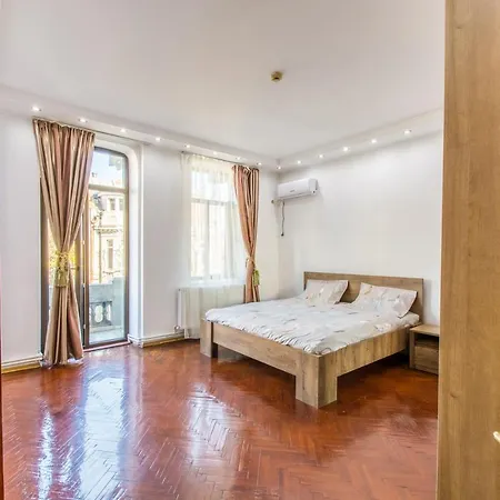 Apartment Faryna *